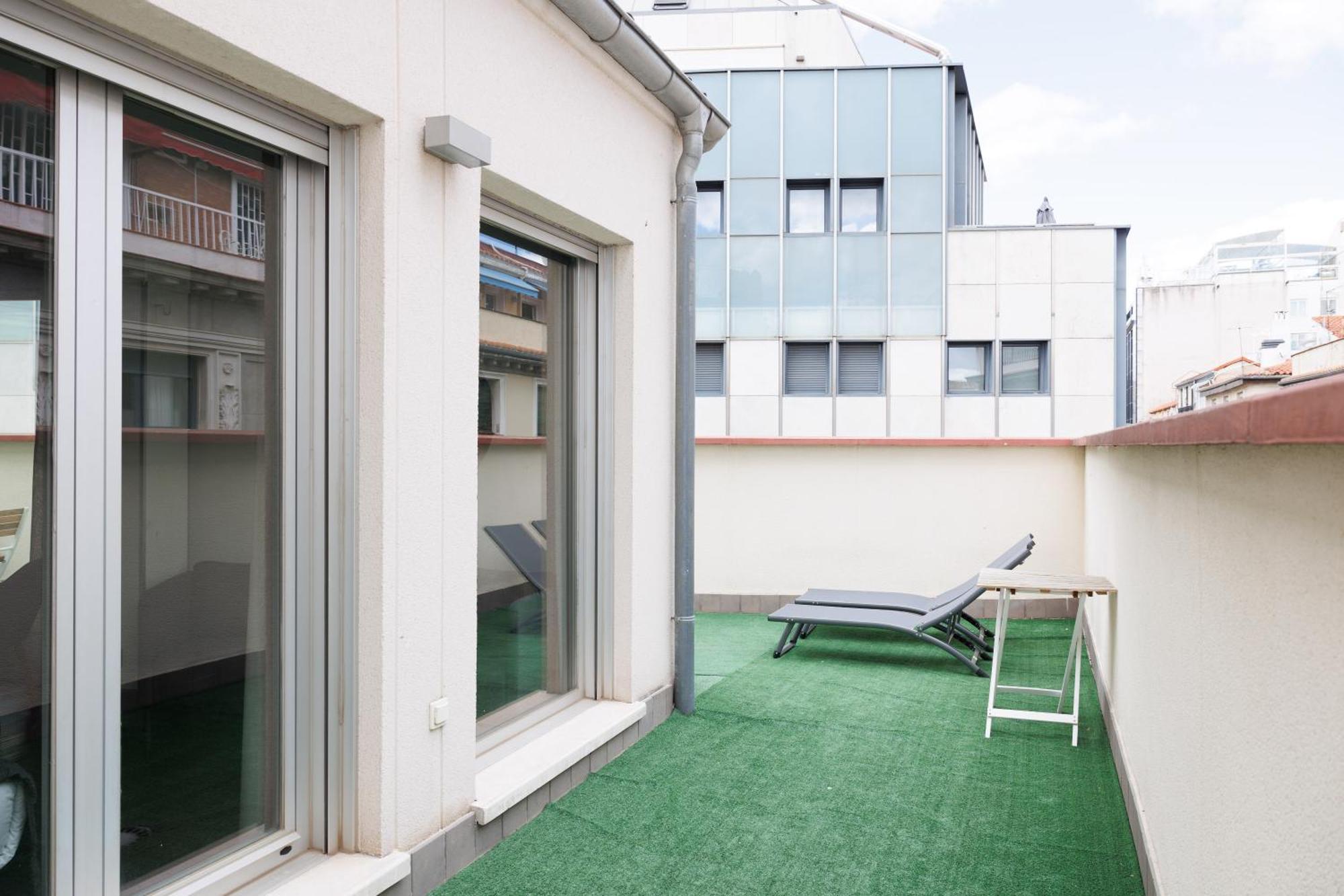 Slow Suites Gran Via Madrid Exterior photo
